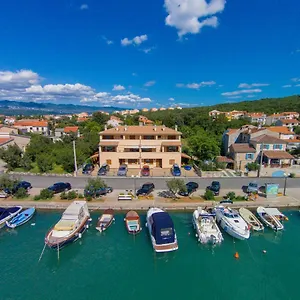 Apartament Insula Aurea, Klimno