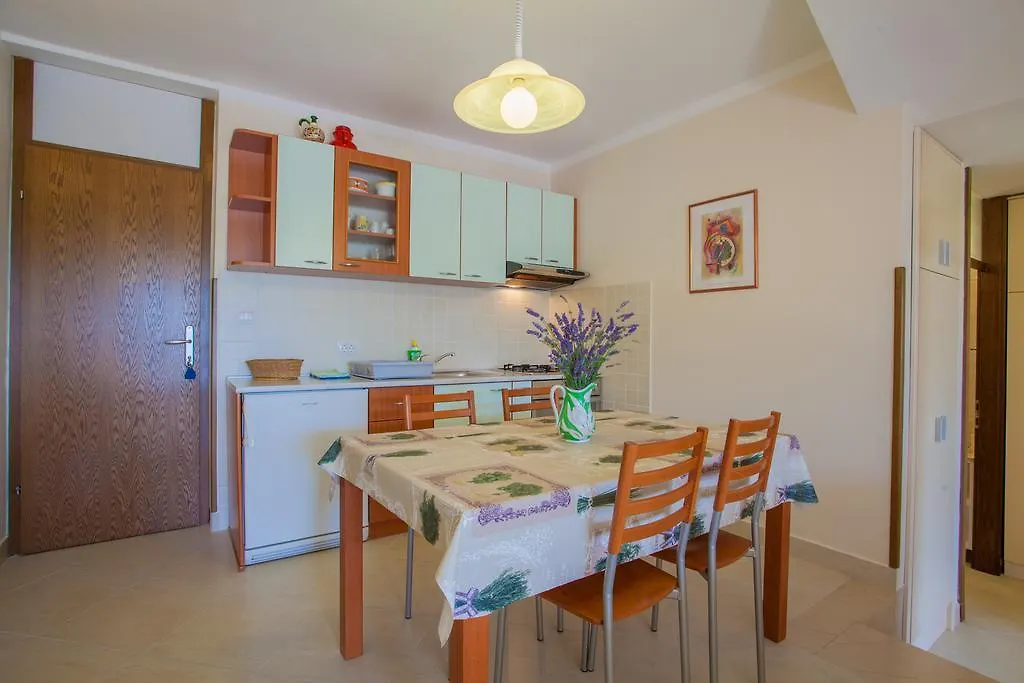 Apartments Ljubo & Lili Cres
