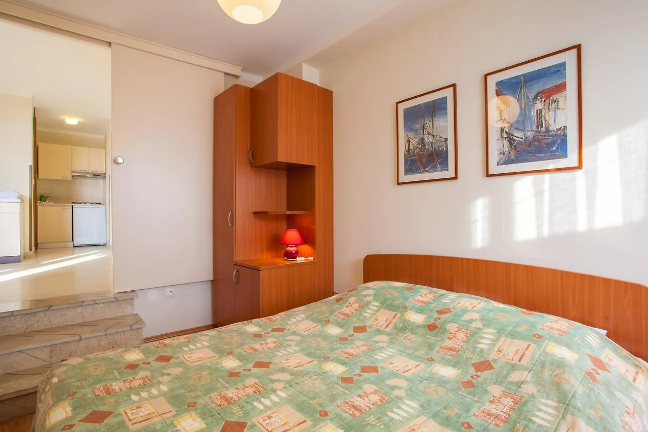 Apartments Ljubo & Lili Cres